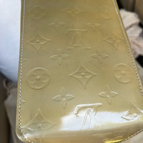 Louis Vuitton Vernis Reade - Picture 11 of 15